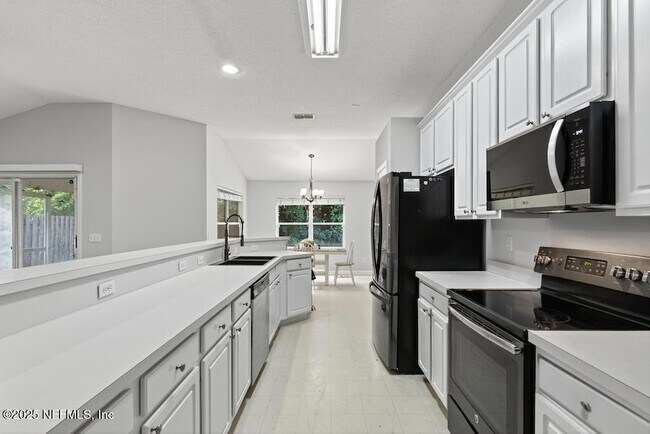 Building Photo - 1675 Rustling Dr