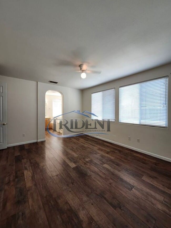Building Photo - 1038 Zanes Dr