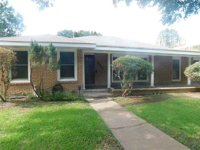 Primary Photo - 2317 Dorrington St