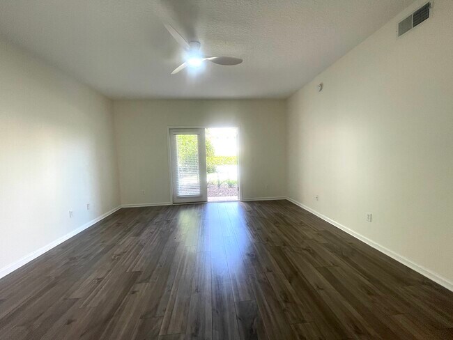 Building Photo - 222 Jardin De Mer Pl
