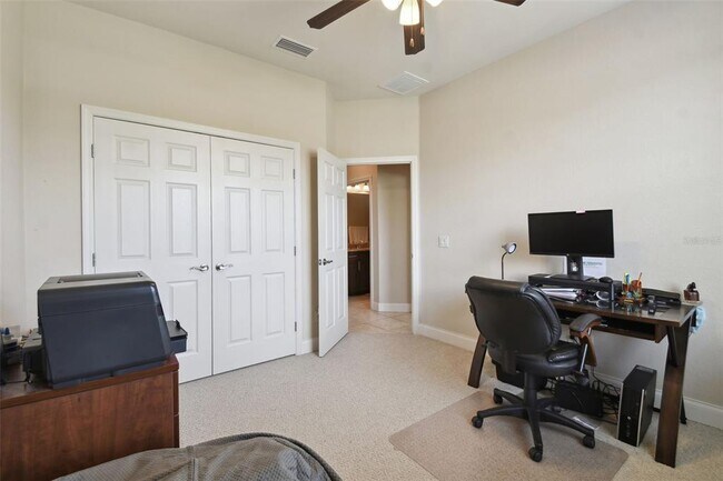 Building Photo - 6841 Bushnell Dr