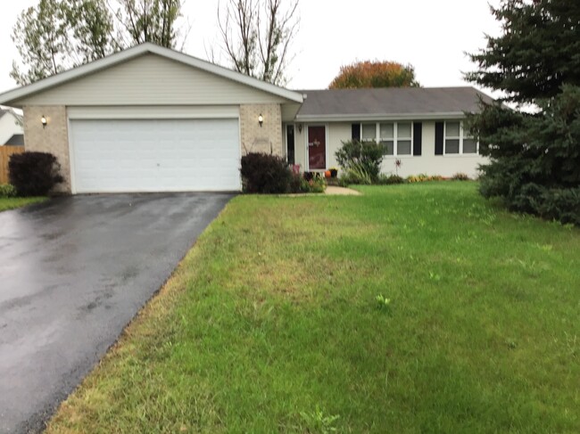 Primary Photo - 10996 Meadowsweet Ln