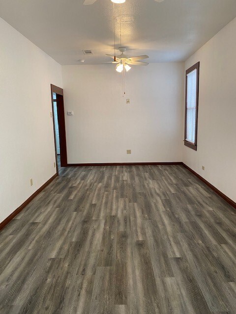 Building Photo - 3914 Bernardo De Galvez Ave