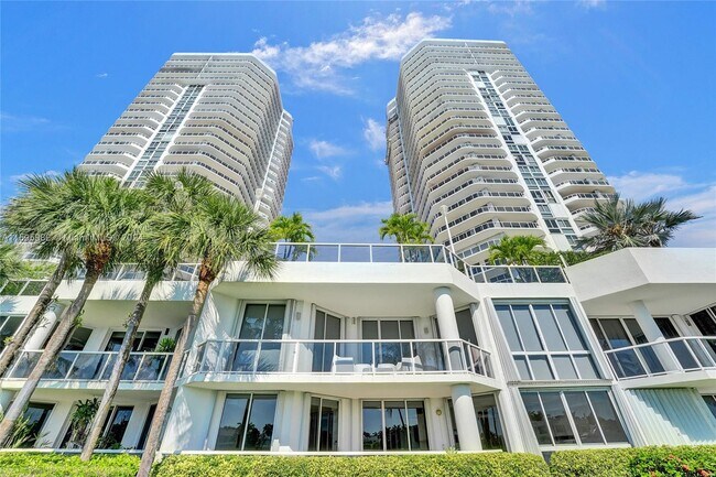 Building Photo - 3801 NE 207th St