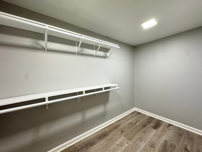 Building Photo - 3640 Walnut St