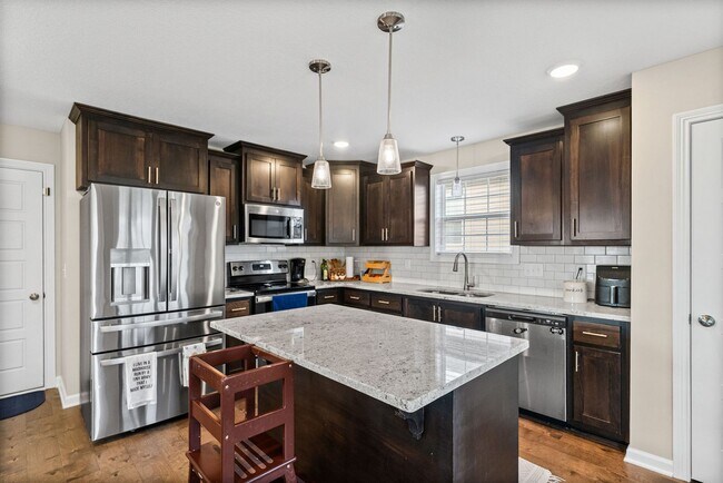 Building Photo - 1084 Barnhill Rd