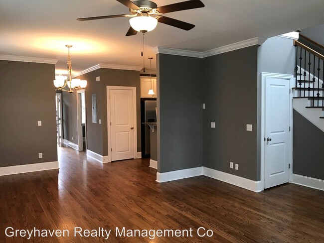 Building Photo - 3 br, 3 bath House - 901 Wall Street