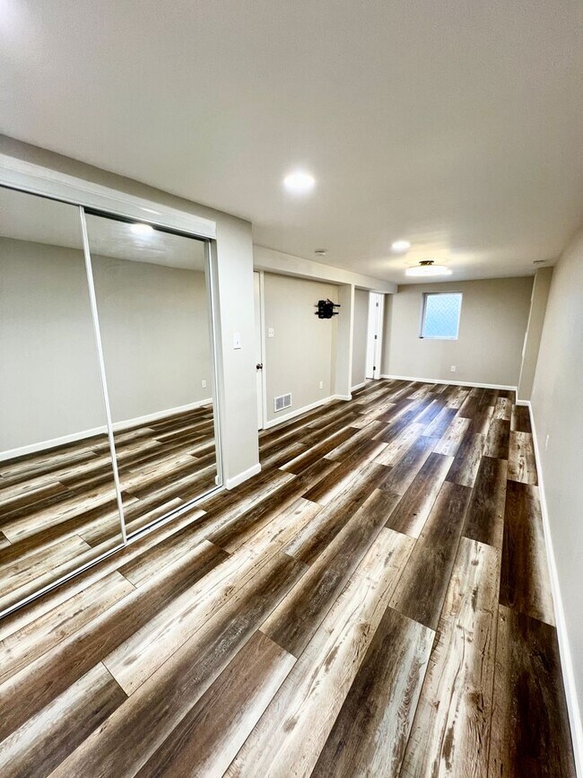 Building Photo - 1515 Mautenne Dr