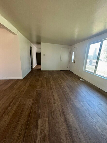 Building Photo - 2277 Logan Dr