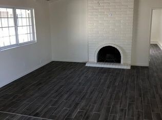 Building Photo - Duplex for Rent