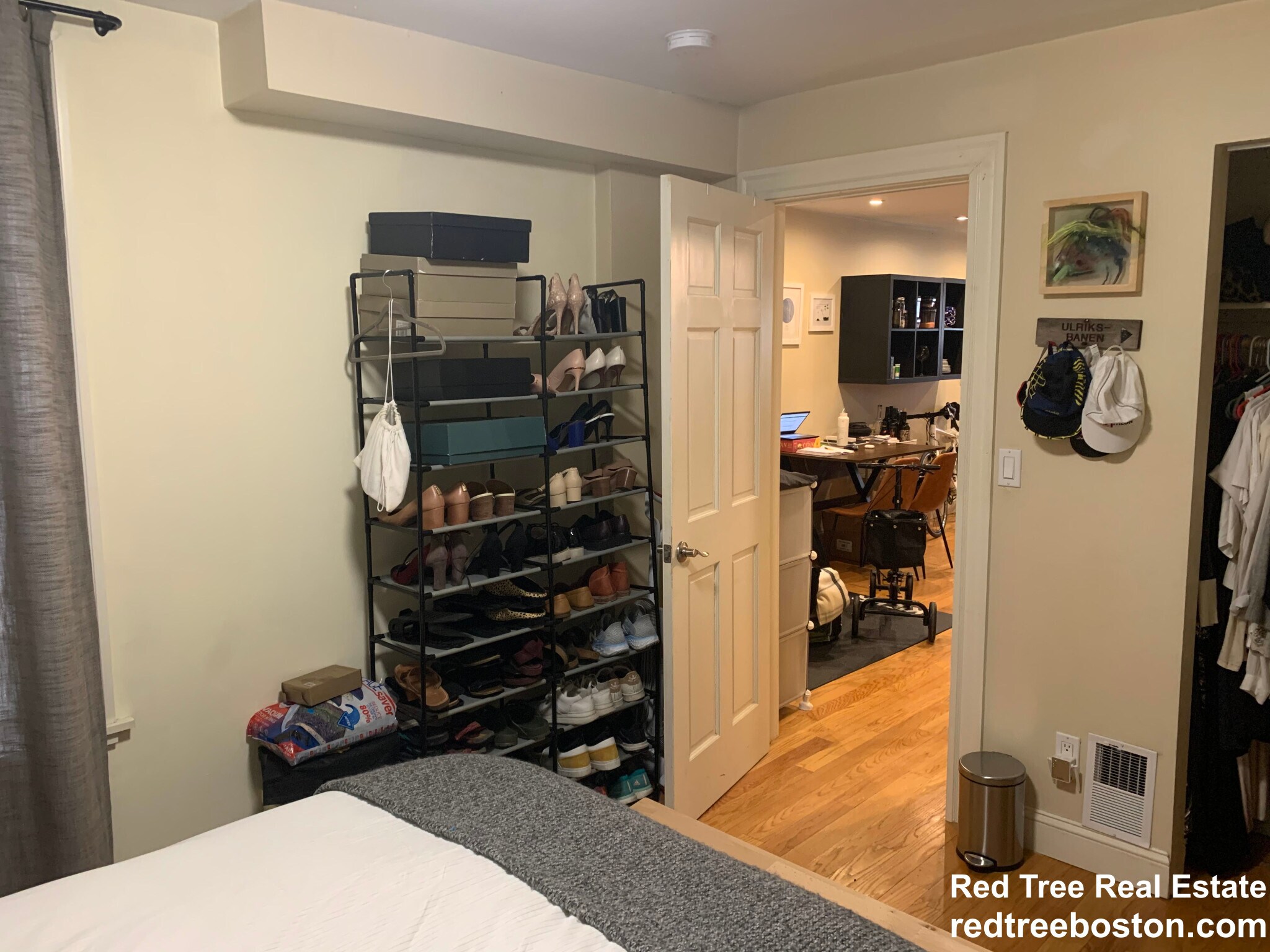 Building Photo - 61 Joy St