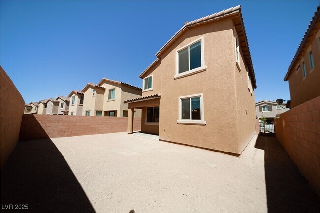 Building Photo - 5421 Scotch Cap Dr