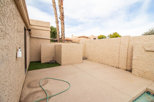 Building Photo - Scottsdale - McCormick Ranch Home - 3 Bedr...