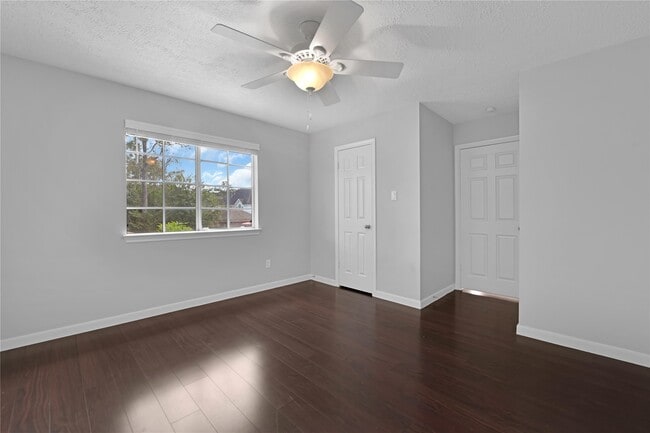 Building Photo - 4422 Brook Shadow Dr