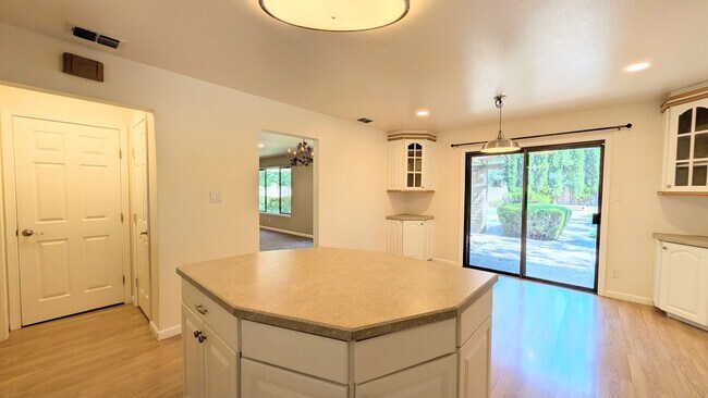 Building Photo - 3581 Cercis Way