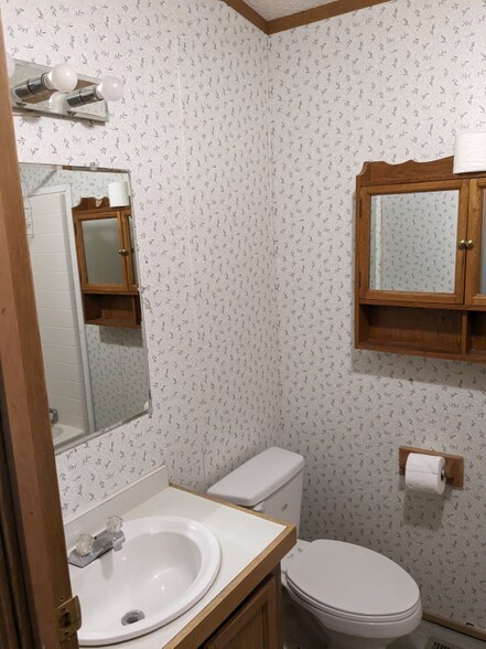 Building Photo - 4689 Rosemarie St