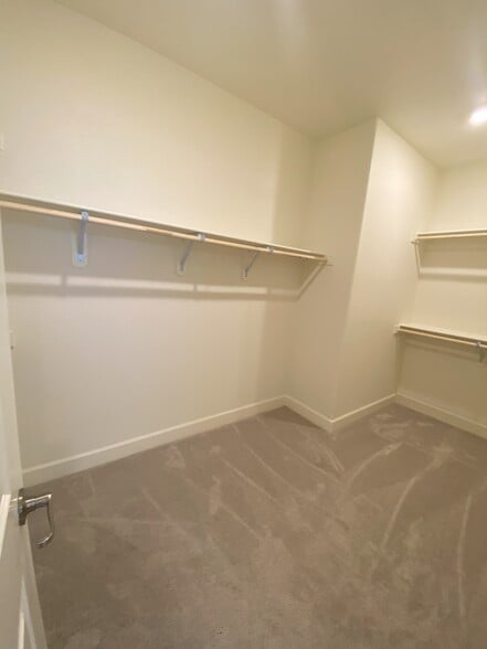 Master walk-in closet - 6338 Red Stable Rd