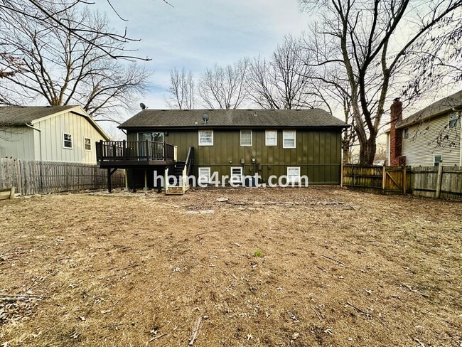 Building Photo - A Lovely Four Bedroom Home in Lenexa w/ Wood Floors, Finished Basement and a Fenced Yard!