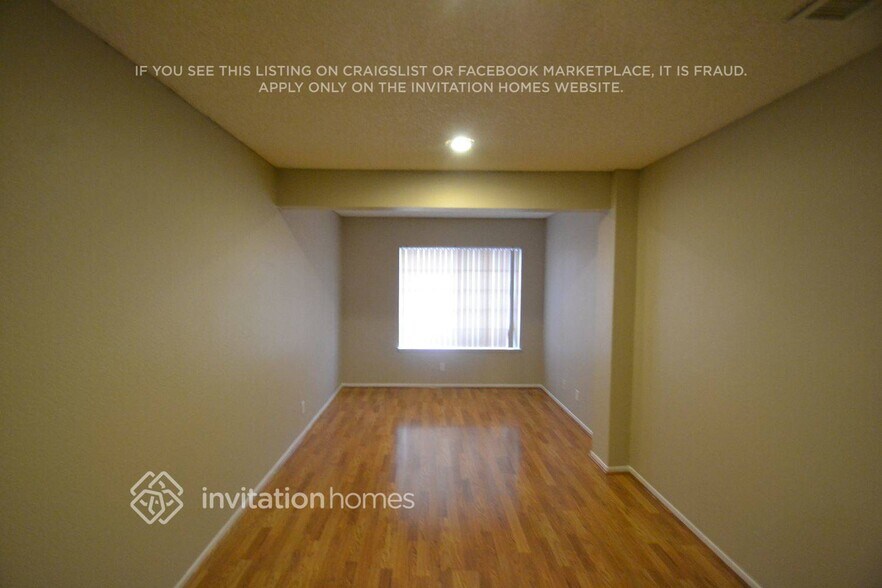Building Photo - 4546 Grandview Dr