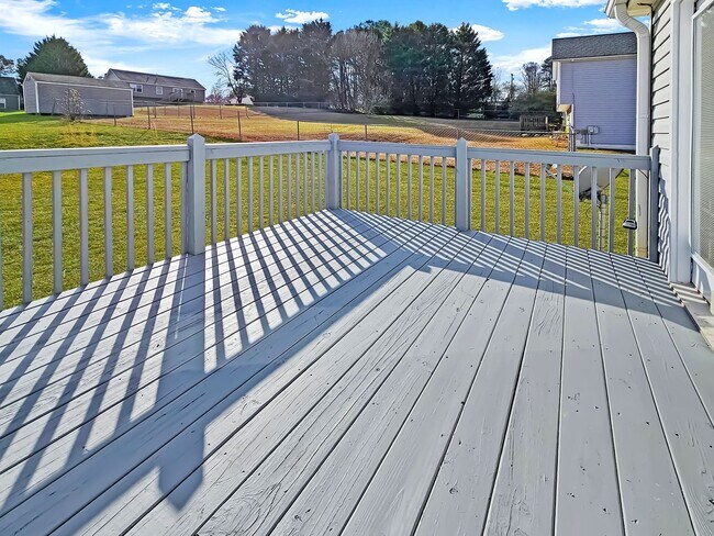 Building Photo - Charming 3 Bed, 2 Bath Home in Douglasvill...