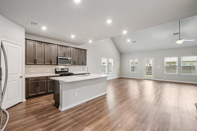 Building Photo - 1007 Guadalupe Bass Rd