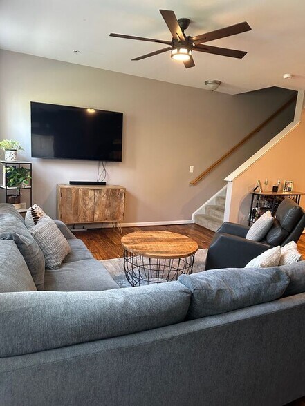 Building Photo - 14838 Mason Creek Cir