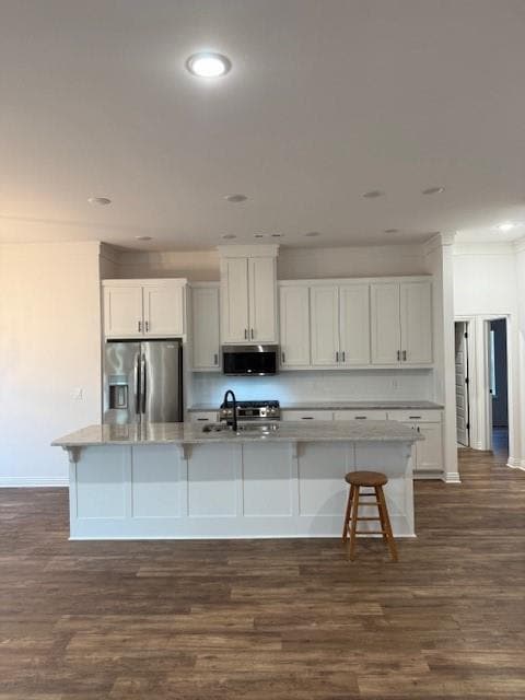 Building Photo - 5790 Lavender Ave