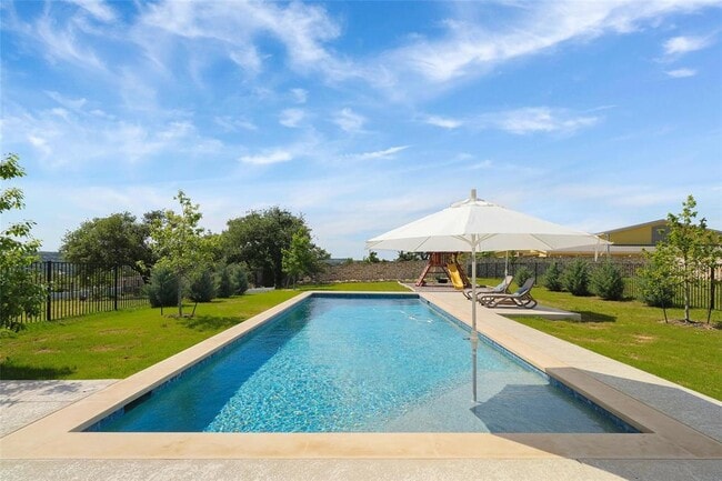 Building Photo - 702 Tomichi Trl