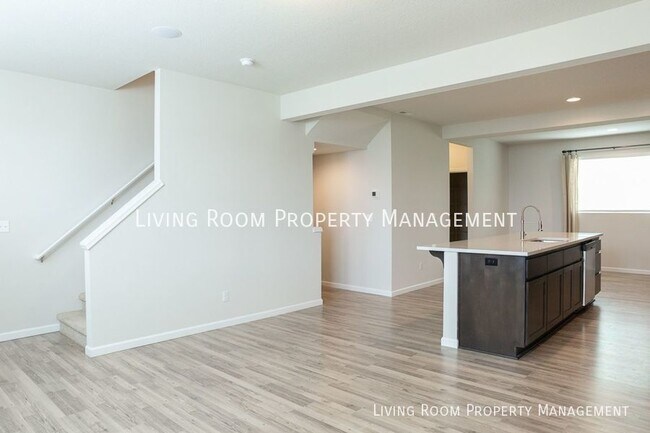 Building Photo - Spacious Townhome in Bethany with an Offic...