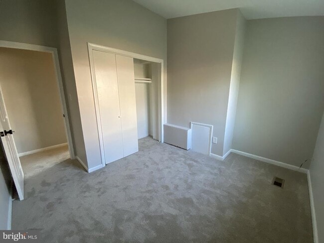 Building Photo - 1712 12th St S