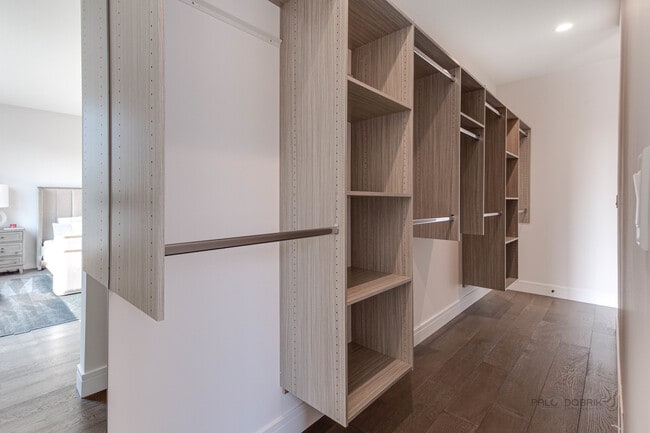 Building Photo - 1304 N Lawndale Ave