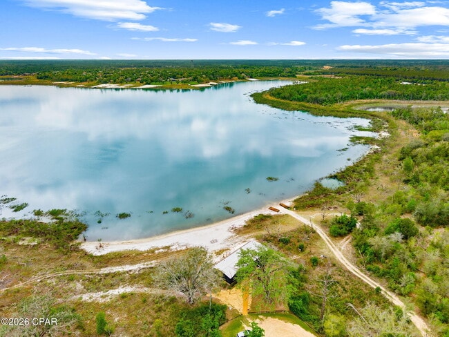 Building Photo - 114 Lake Merial Trail