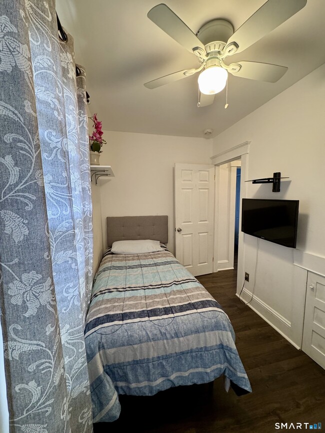 Building Photo - 38 Wooster Hts Rd