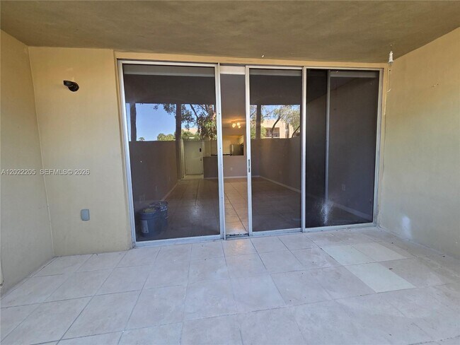 Building Photo - 10835 SW 112th Ave
