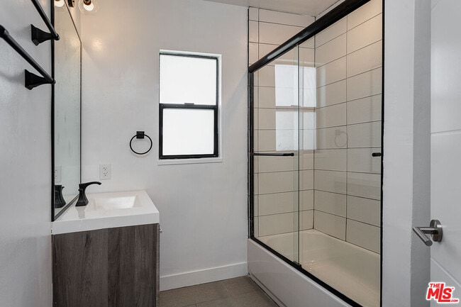 Building Photo - 2841 Redondo Blvd