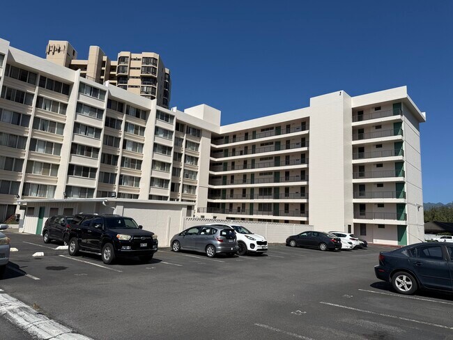 Building Photo - Likini West