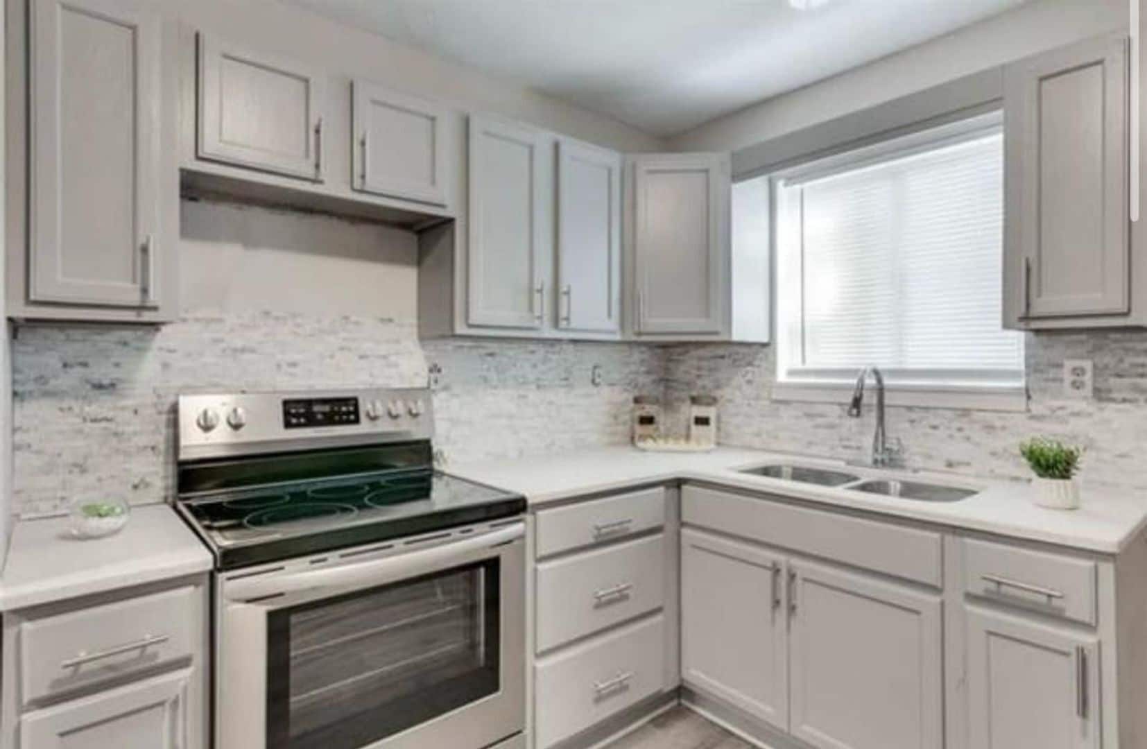 Building Photo - 1895 Dunlap Ave