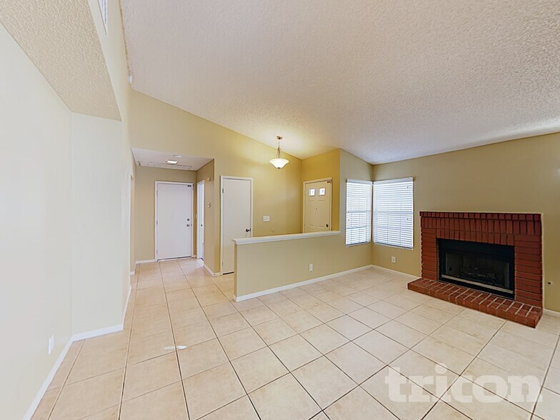 Building Photo - 625 Freeburg Pl