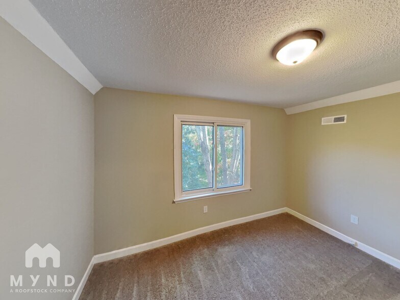 Building Photo - 3203 Whitaker Ct NW