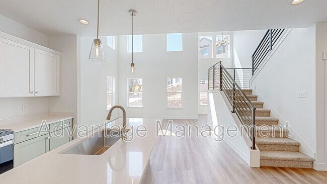 Building Photo - 1583 Stark Dr