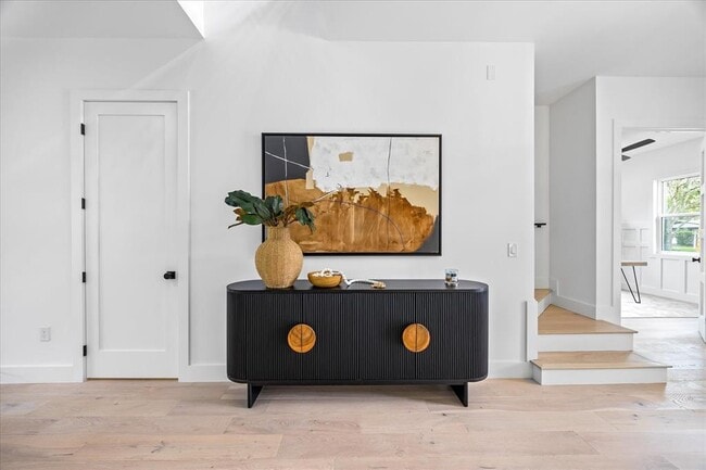 Building Photo - 3601 W Platt St