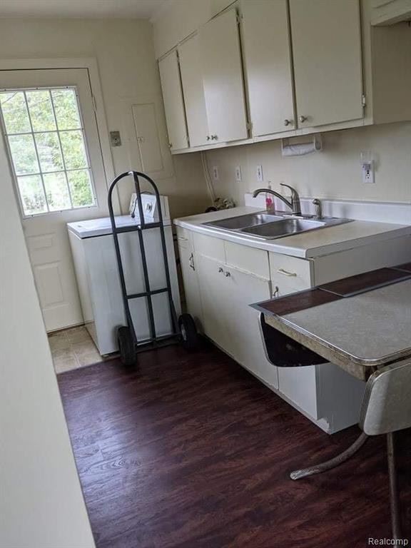 Building Photo - 5833 Harold St