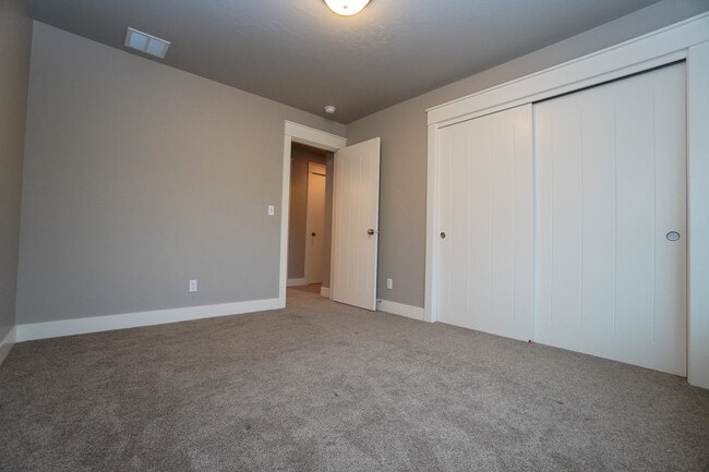 Building Photo - 2303 E Fratello St