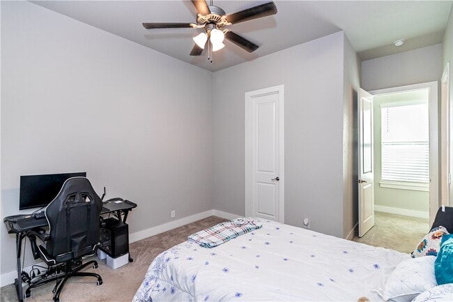 Building Photo - 146 E South St