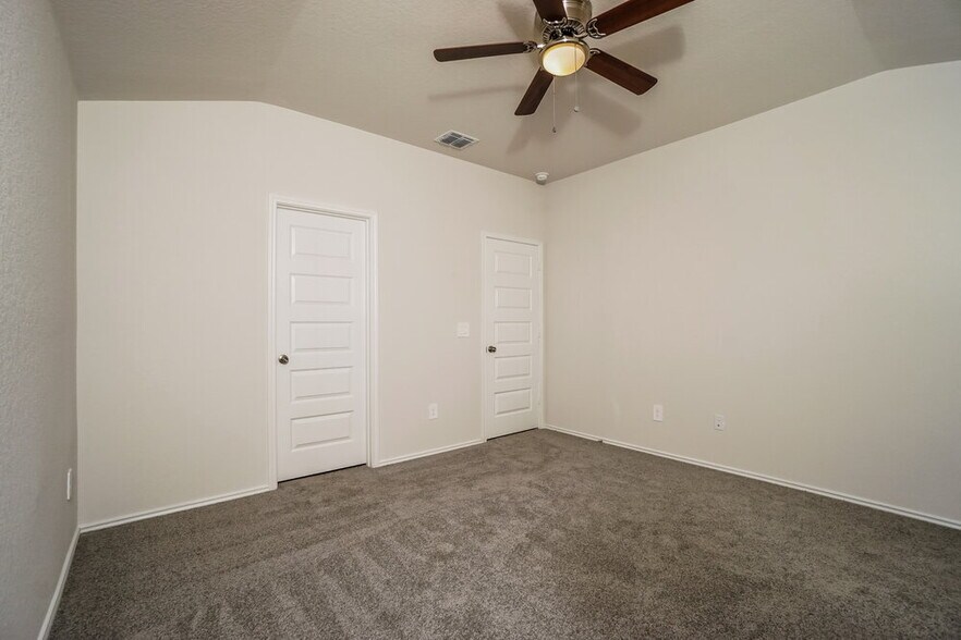 Building Photo - 515 Roquefort St