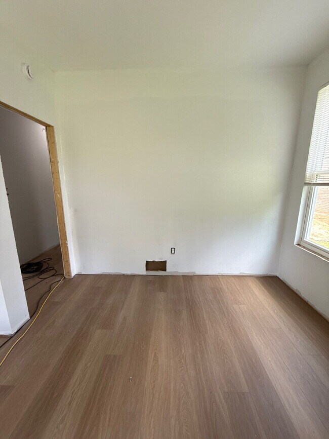 Building Photo - Fully Renovated Spacious 3BR in South Memphis – Section 8 Welcome