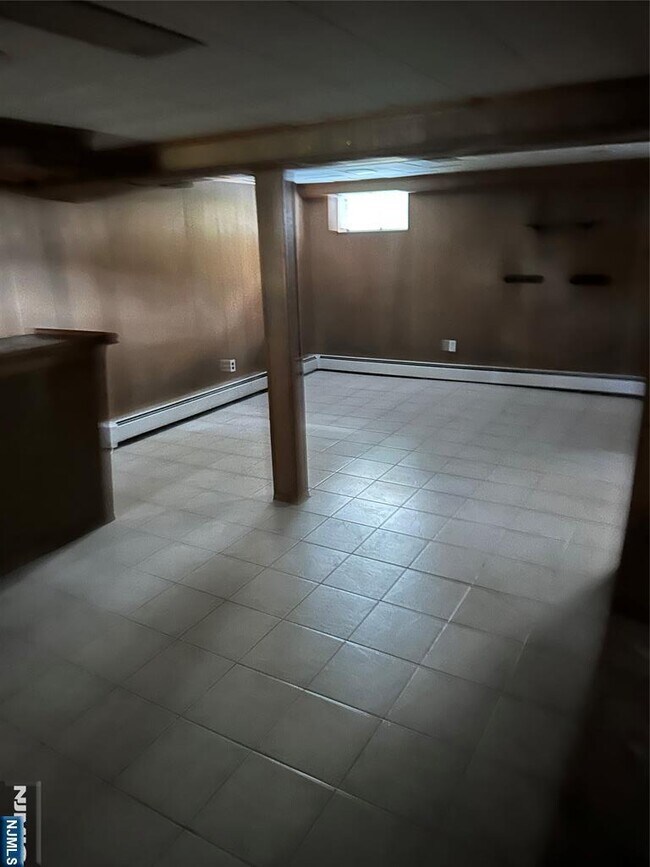 Building Photo - 743 Newcomb Rd