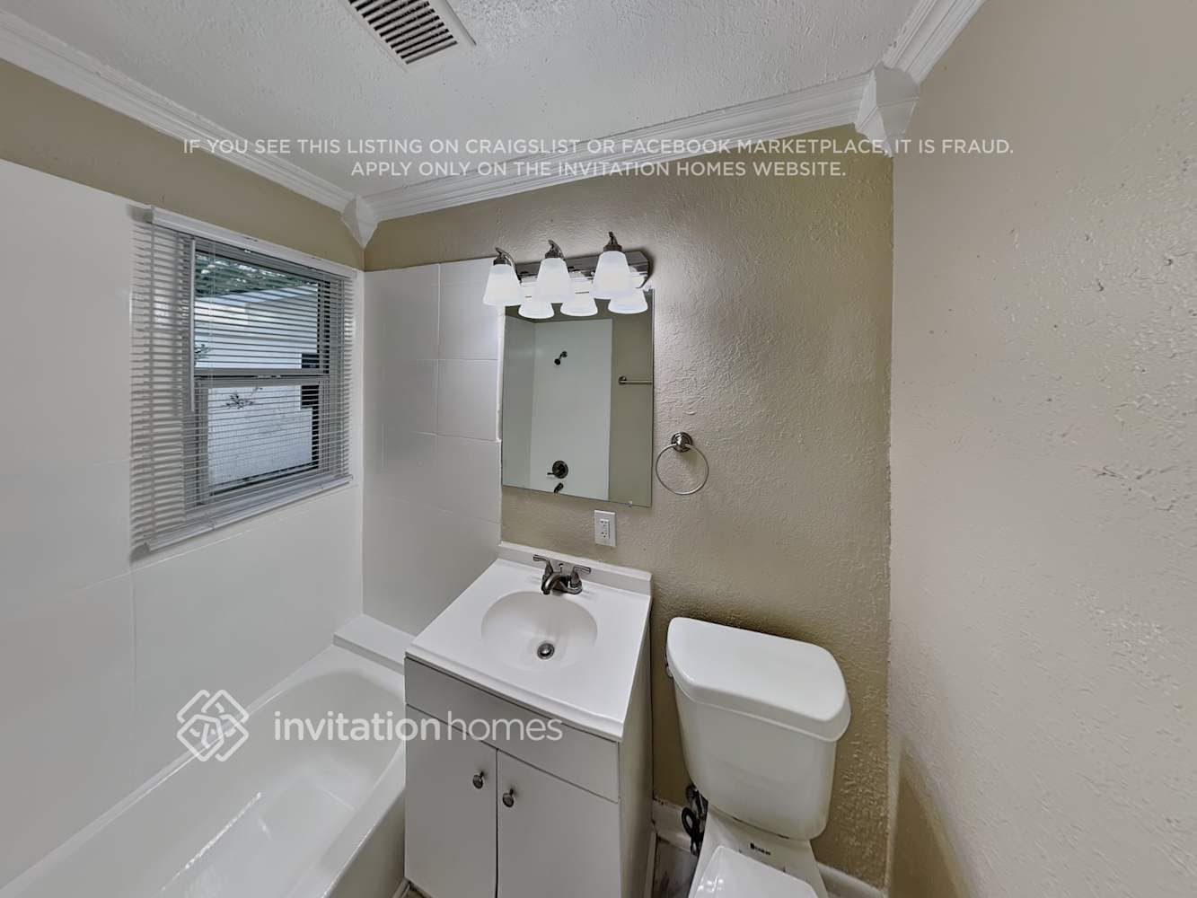 Building Photo - 1317 S Mellonville Ave