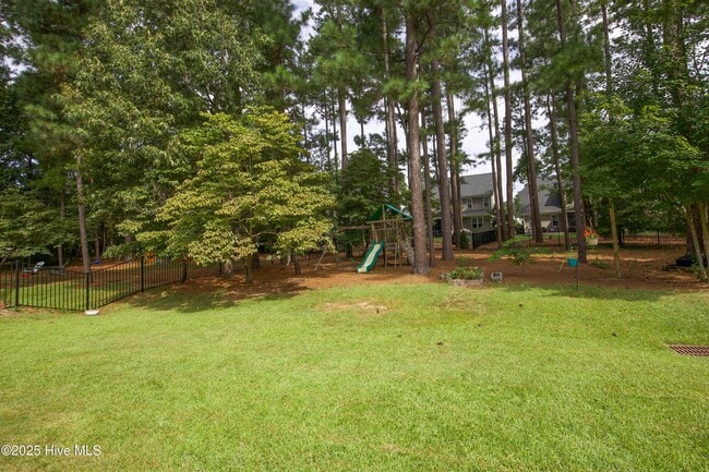 Building Photo - 135 Warren Lake Rd
