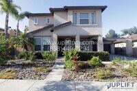 Building Photo - Must-see! 4 Bedrooms and 3.5 Bath?rooms w/...